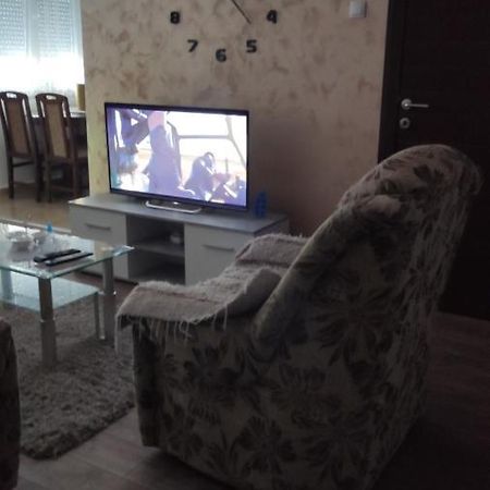 Centar_Park Apartamento Arandjelovac Exterior foto