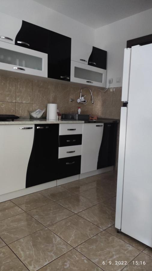 Centar_Park Apartamento Arandjelovac Exterior foto